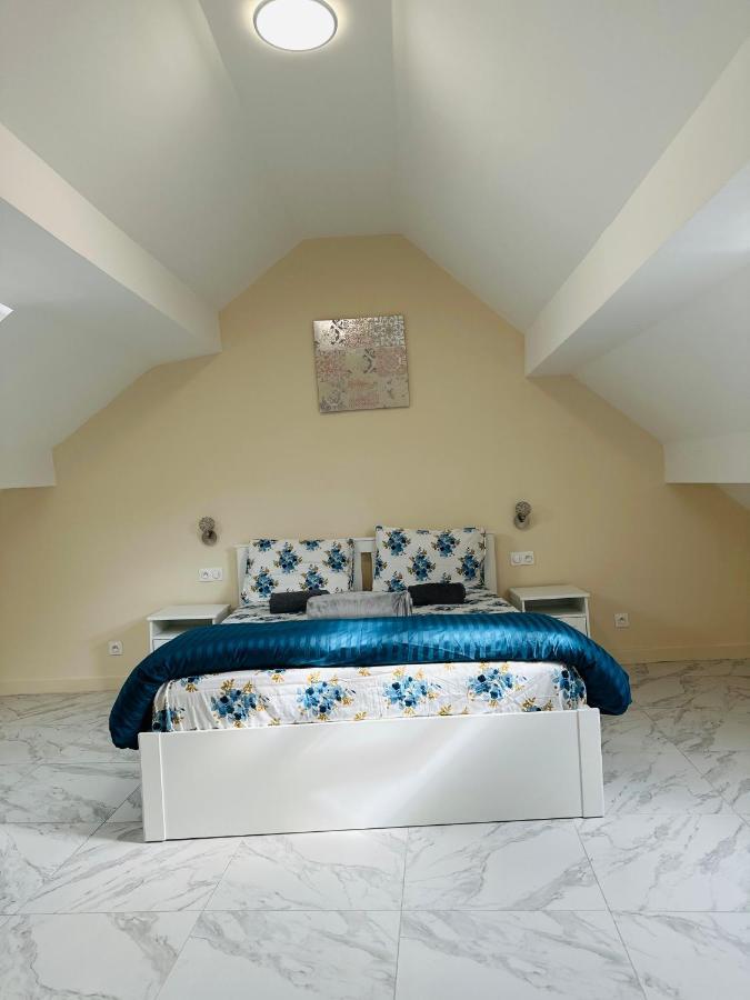 Silver House П'єррфітт-сюр-Сен Екстер'єр фото